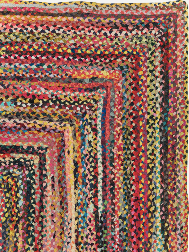 Vintage American Braided Accent Rug, No.31643 - Staging