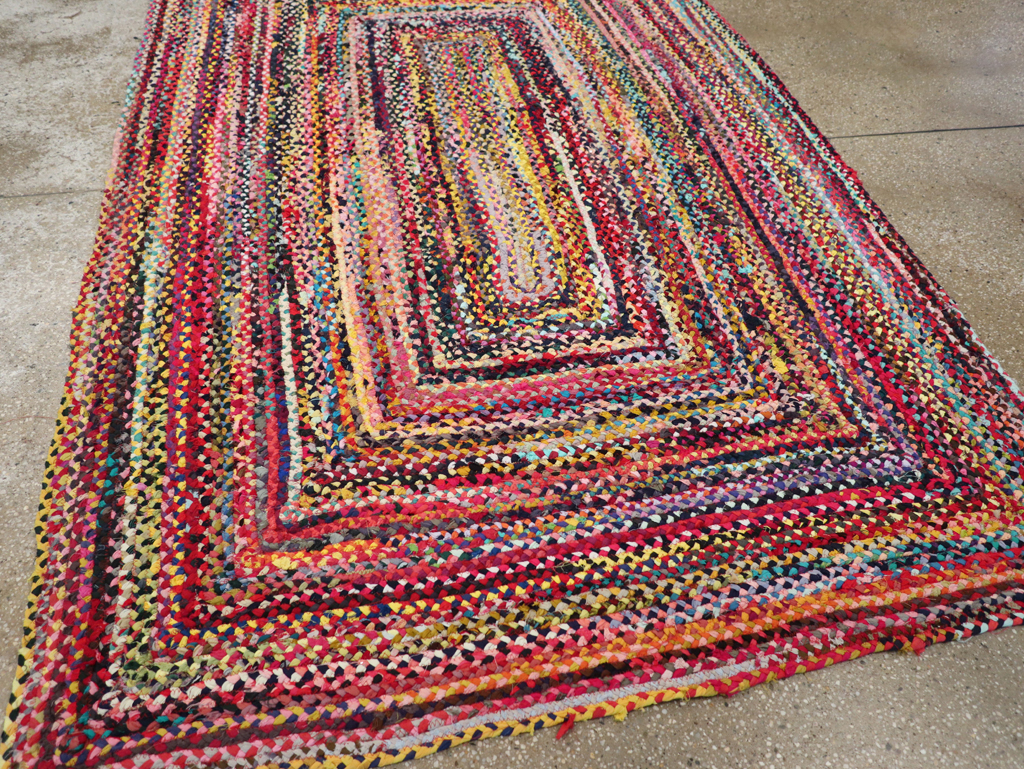 Vintage American Braided Accent Rug, No.31643 - Staging