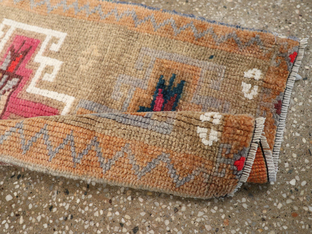 Vintage Turkish Anatolian Throw Rug, No.31663 - Staging