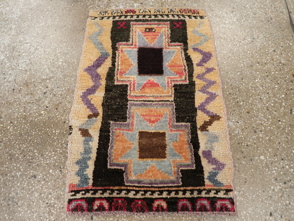 Vintage Turkish Anatolian Throw Rug, No.31664 - Staging