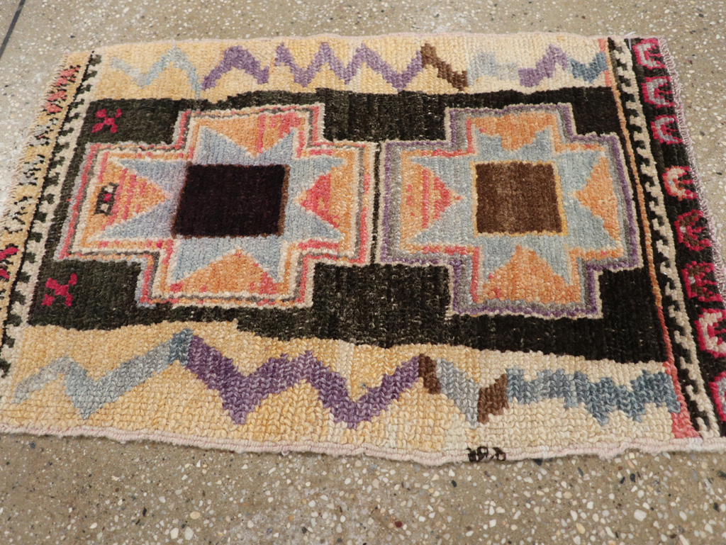 Vintage Turkish Anatolian Throw Rug, No.31664 - Staging