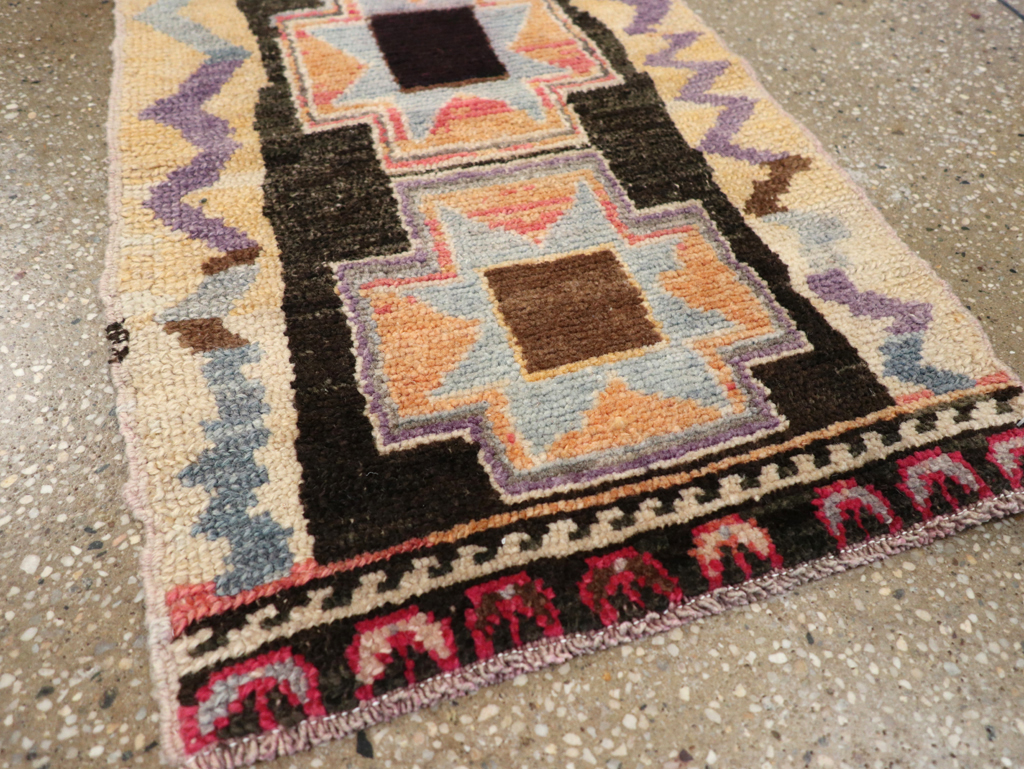 Vintage Turkish Anatolian Throw Rug, No.31664 - Staging