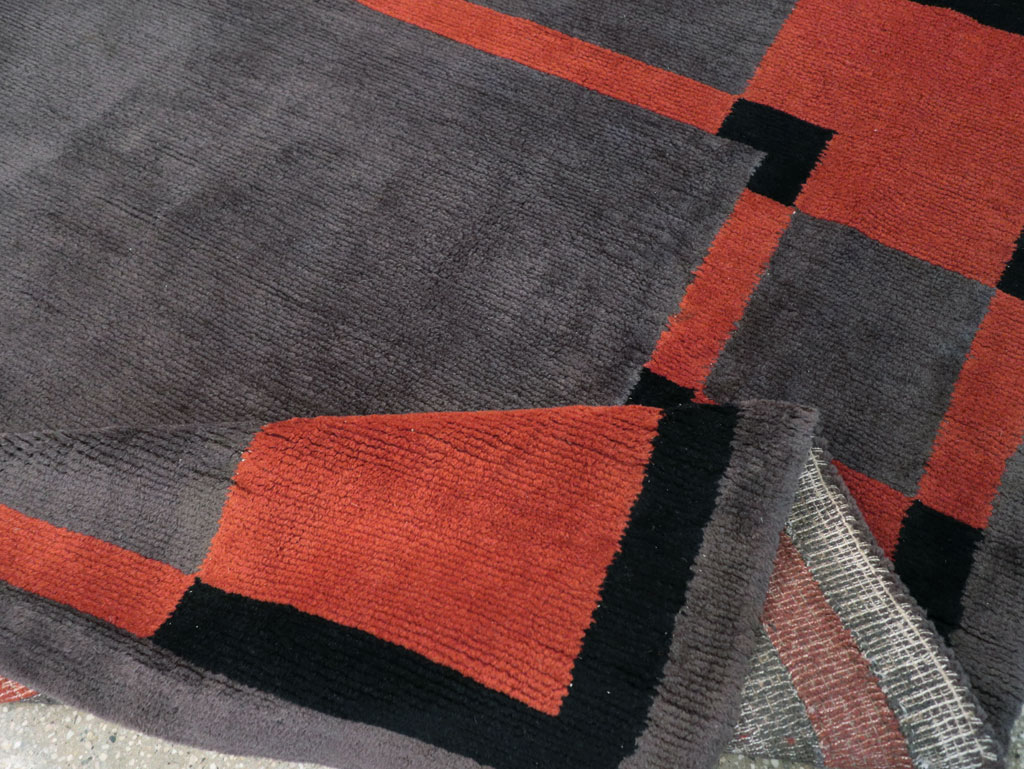 Vintage French Art Deco Accent Rug, No.31683 - Staging