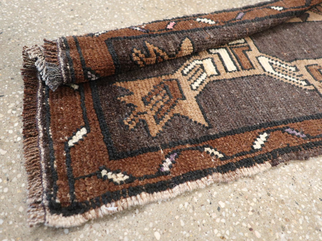 Vintage Anatolian Rug, No.31706 - Staging