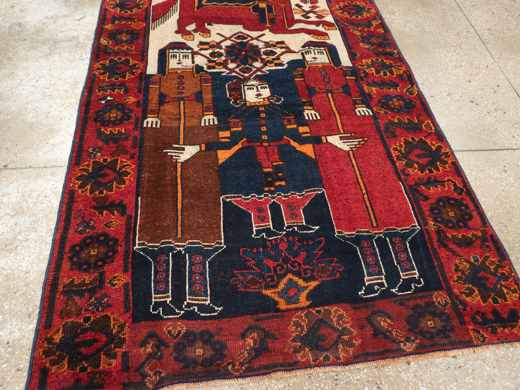 Vintage Persian Bakhtiari Pictorial Rug, No.31749 - Staging