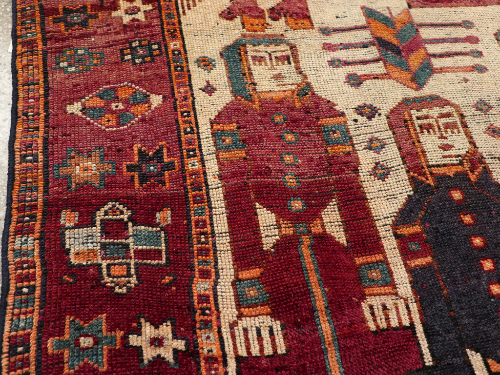 Vintage Persian Bakhtiari Pictorial Rug, No.31752 - Staging