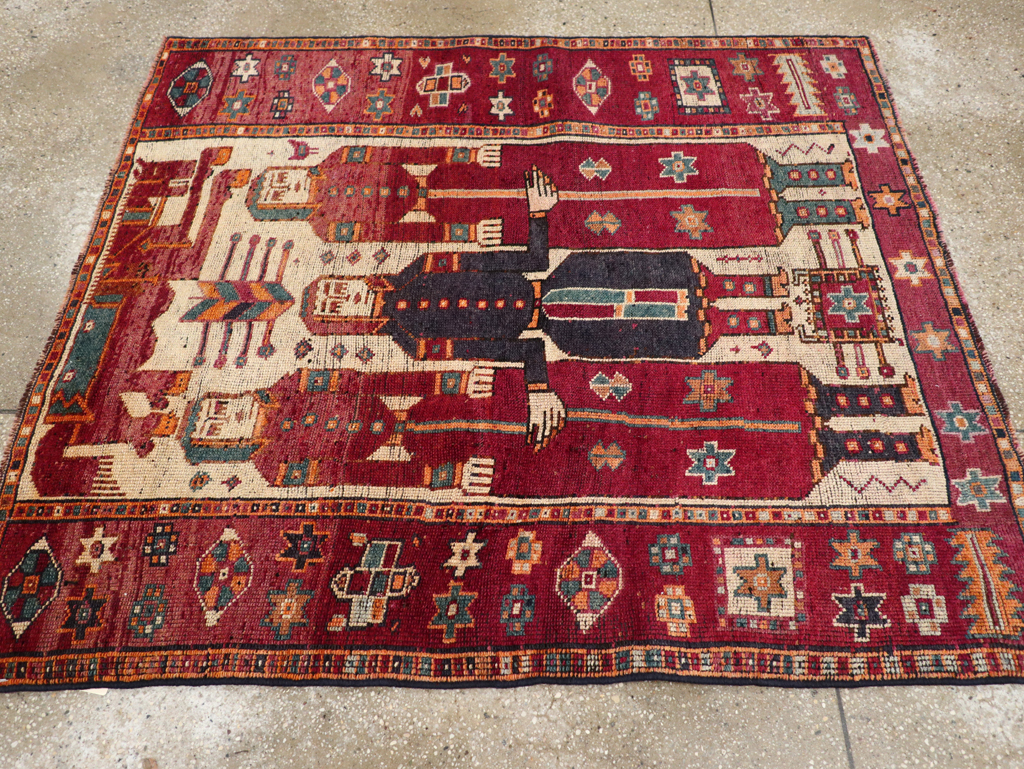 Vintage Persian Bakhtiari Pictorial Rug, No.31752 - Staging