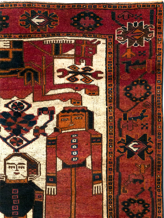 Vintage Persian Bakhtiari Pictorial Rug, No.31754 - Staging