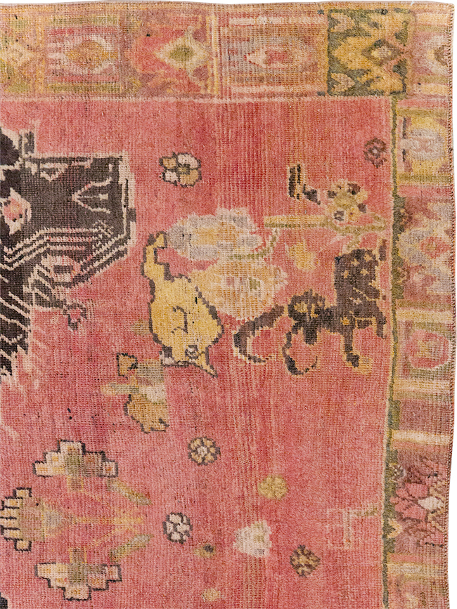 Vintage Persian Pictorial Shiraz Throw Rug, No.31777 - Staging