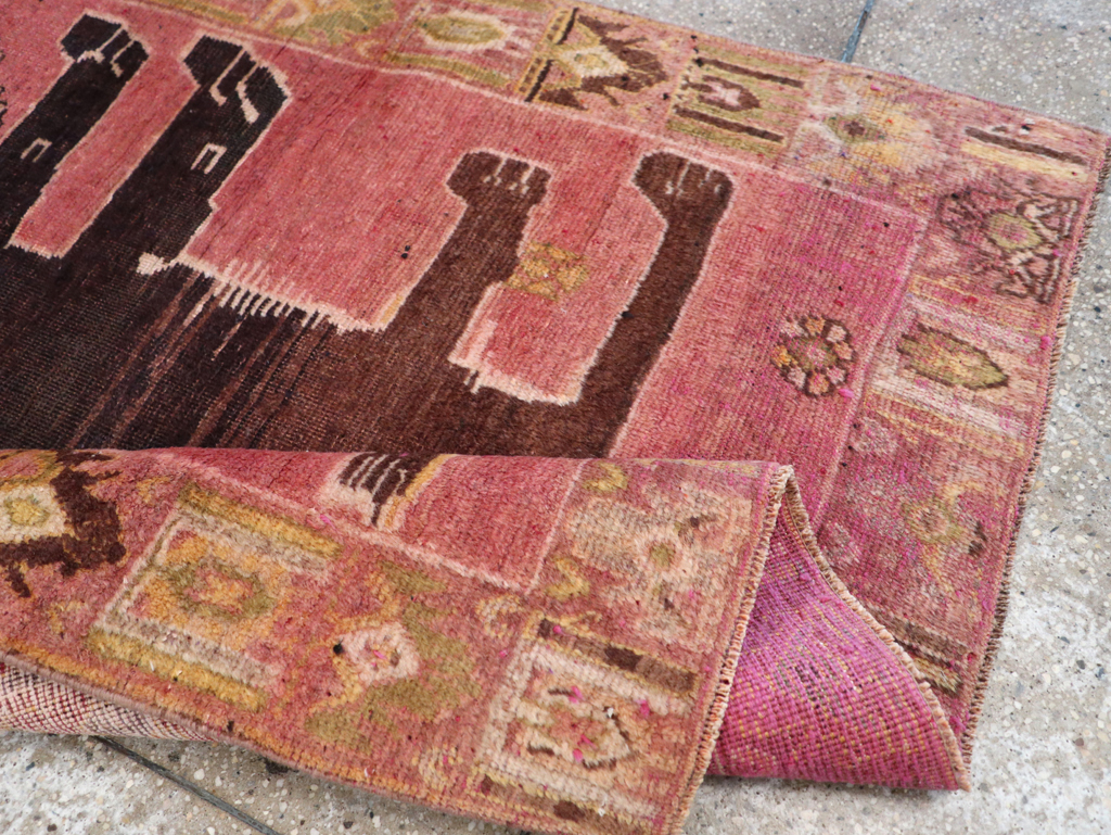 Vintage Persian Pictorial Shiraz Throw Rug, No.31777 - Staging