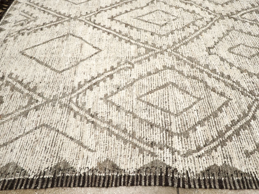 Contemporary Moroccan Inspired Turkish Large Room Size Carpet, No.31786 - Staging