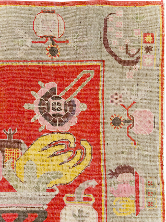 Antique East Turkestan Pictorial Vase Khotan Rug, No.31790 - Staging