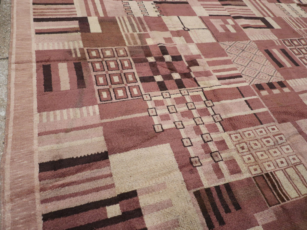 Vintage Indian Art Deco Style Room Size Carpet, No.31792 - Staging