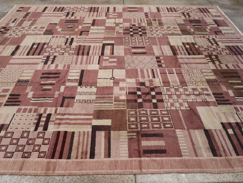 Vintage Indian Art Deco Style Room Size Carpet, No.31792 - Staging