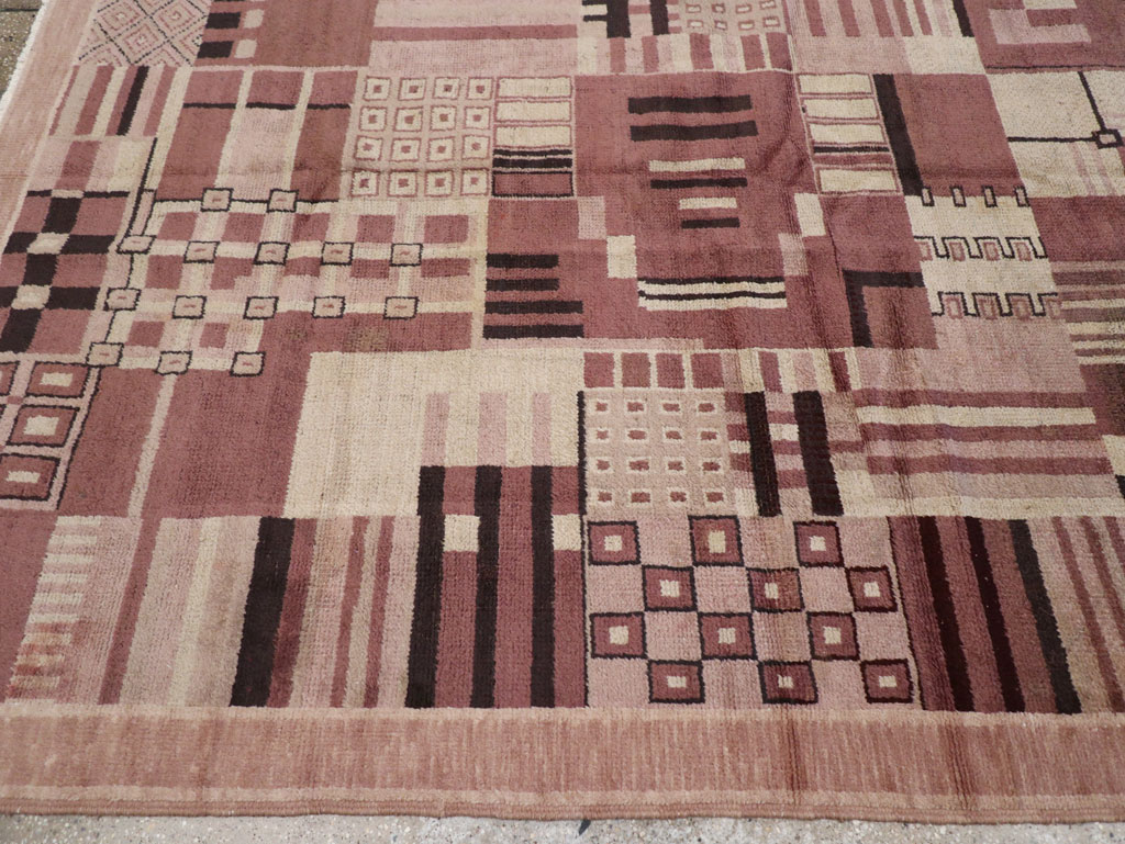 Vintage Indian Art Deco Style Room Size Carpet, No.31792 - Staging