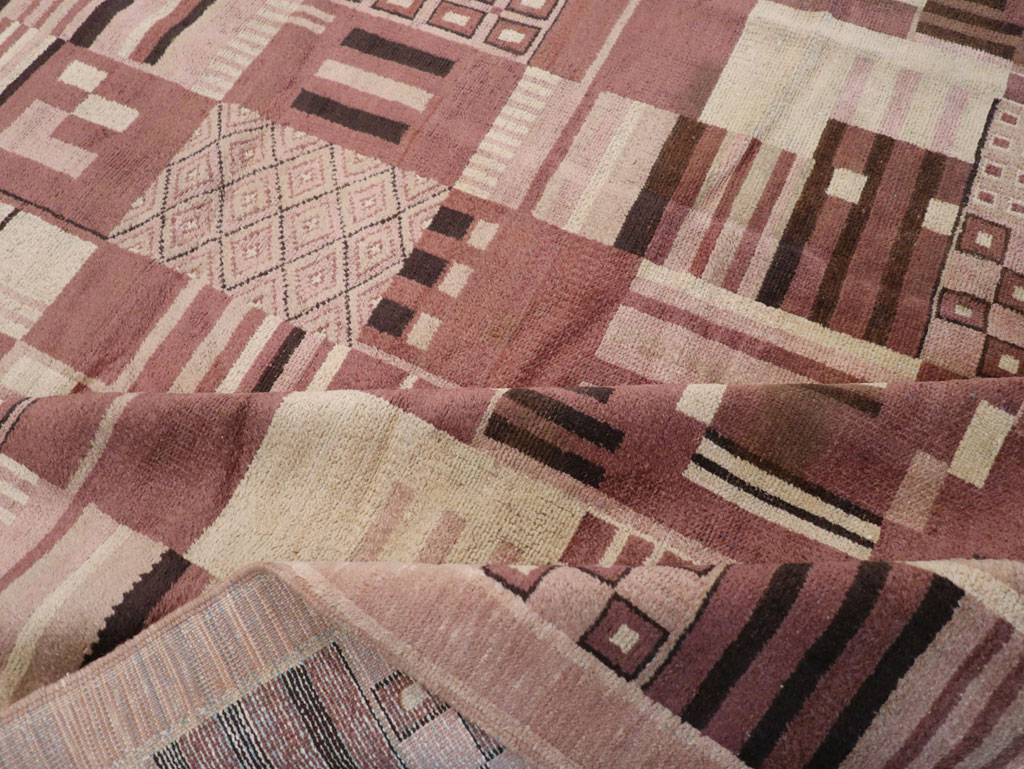 Vintage Indian Art Deco Style Room Size Carpet, No.31792 - Staging