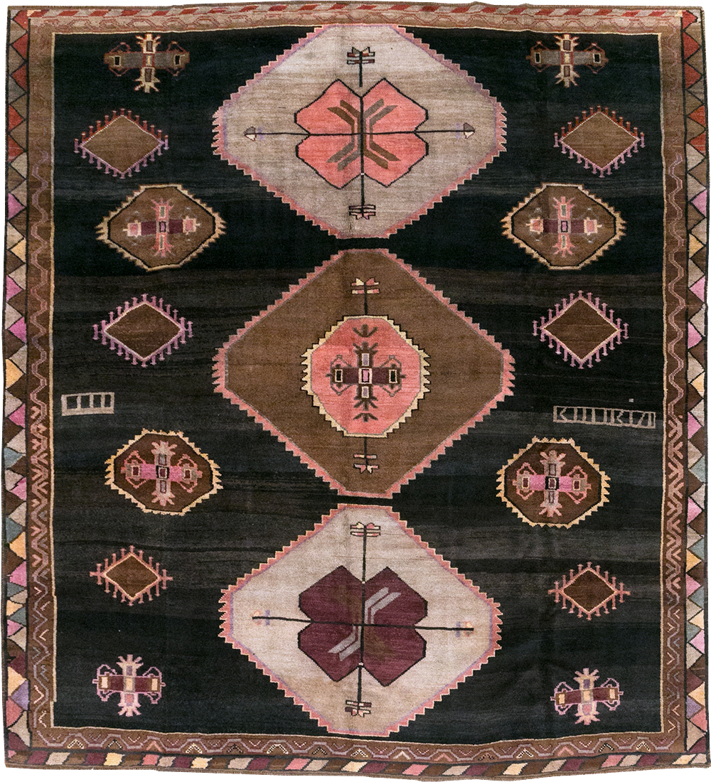 Vintage Turkish Anatolian Room Size Carpet, No.31854 - Staging