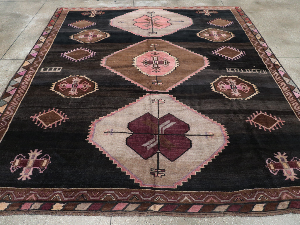 Vintage Turkish Anatolian Room Size Carpet, No.31854 - Staging
