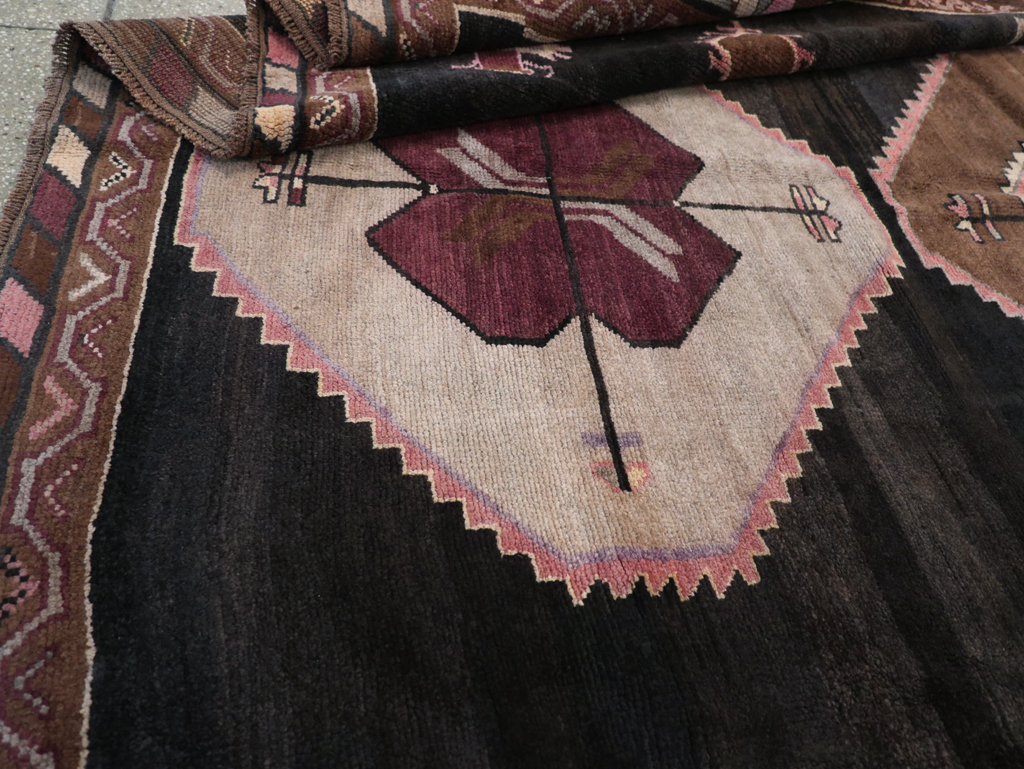 Vintage Turkish Anatolian Room Size Carpet, No.31854 - Staging