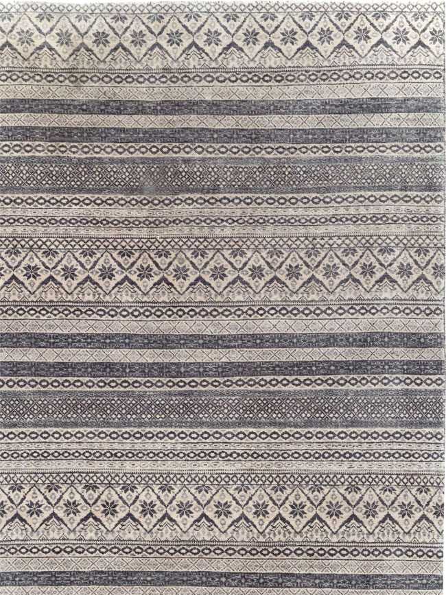 Contemporary Turkish Small Room Size Carpet, No.31876 - Staging