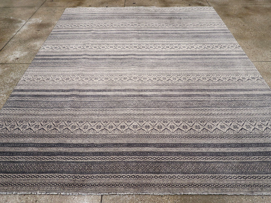Contemporary Turkish Small Room Size Carpet, No.31876 - Staging