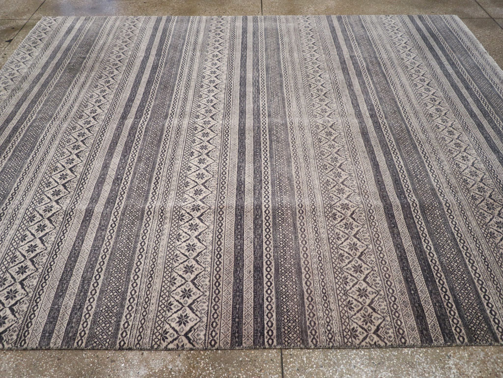 Contemporary Turkish Small Room Size Carpet, No.31876 - Staging