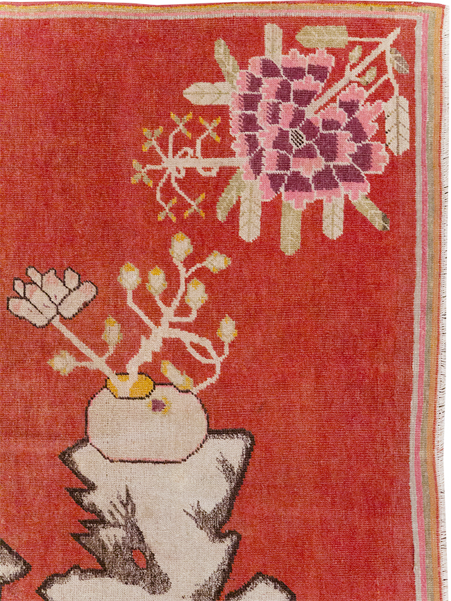 Antique East Turkestan Pictorial Vase Khotan Rug, No.31879 - Staging