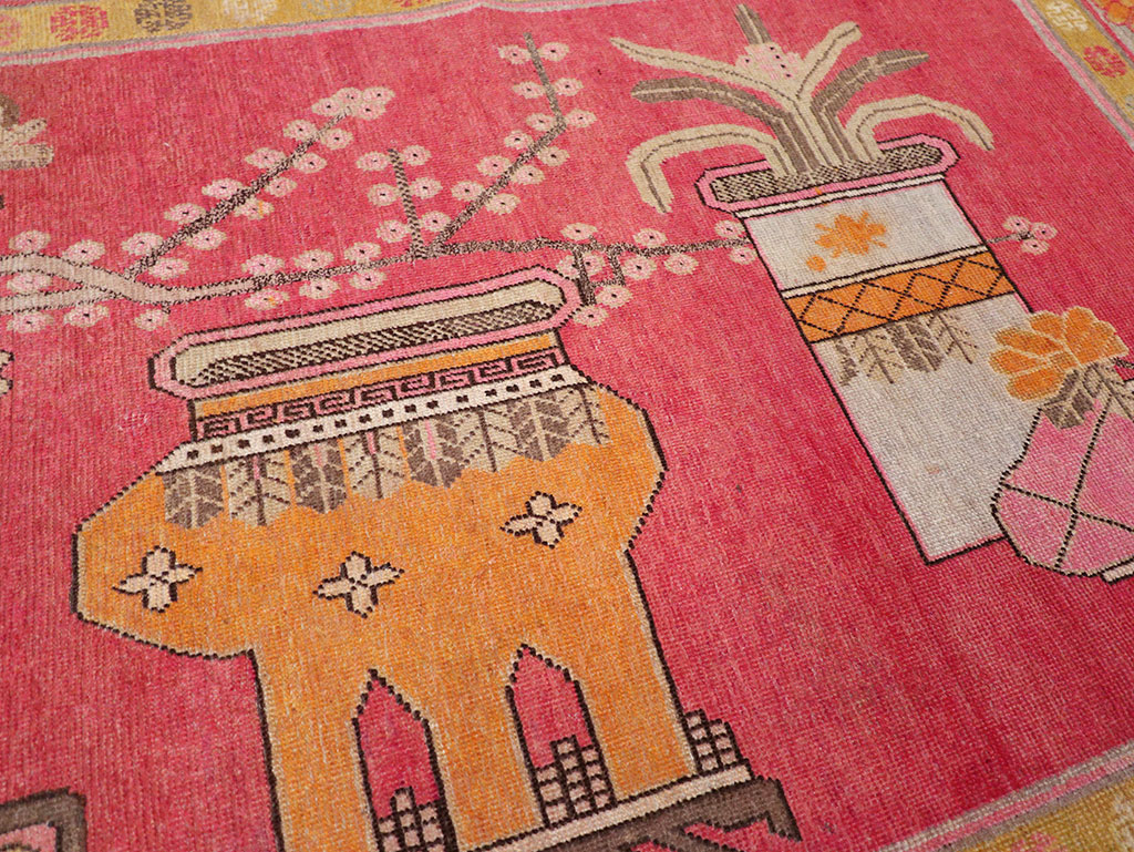 Antique East Turkestan Pictorial Vase Khotan Accent Rug, No.31882 - Staging