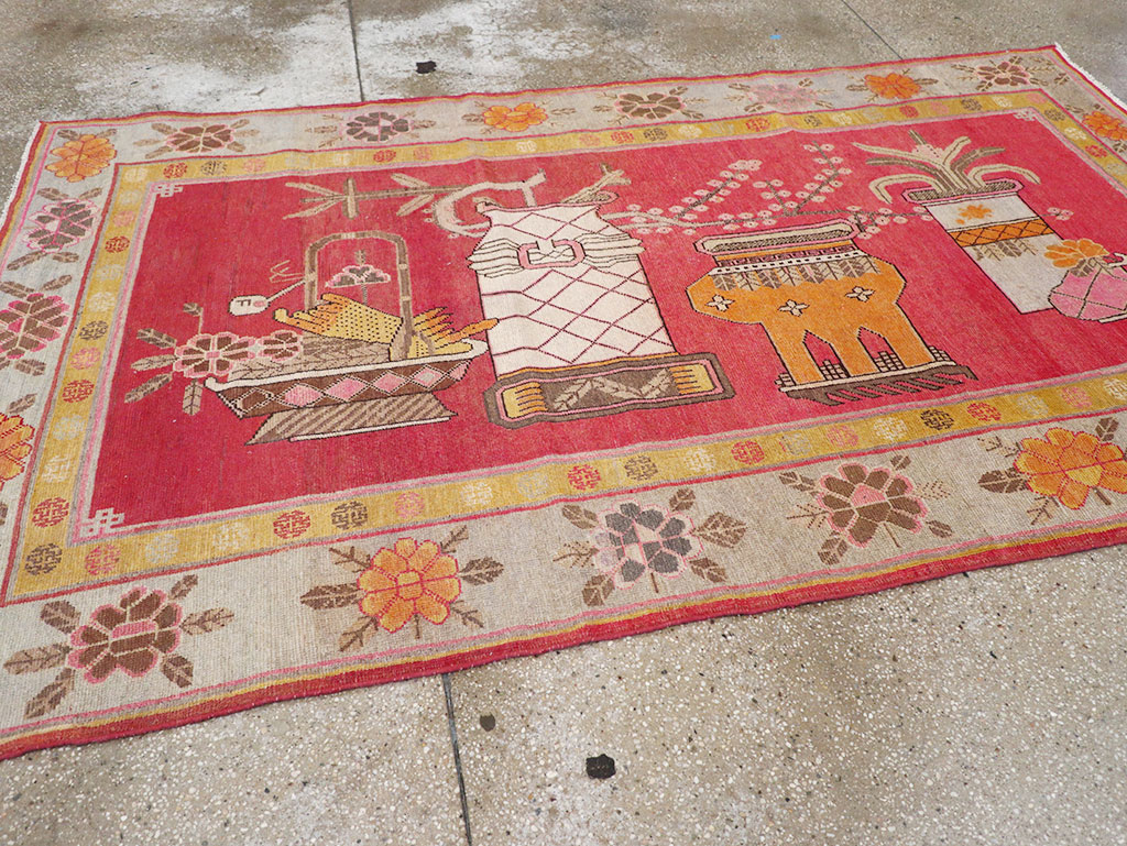 Antique East Turkestan Pictorial Vase Khotan Accent Rug, No.31882 - Staging