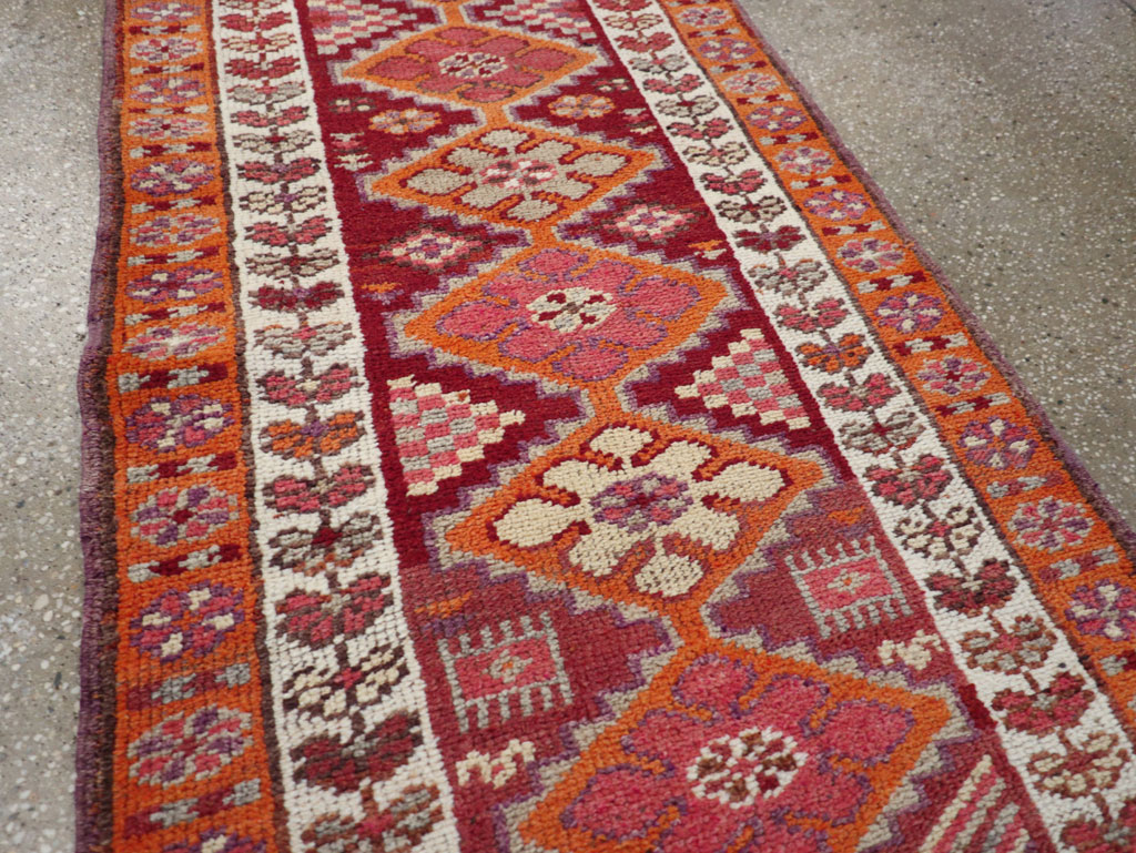 Vintage Turkish Anatolian Runner, No.31892 - Staging