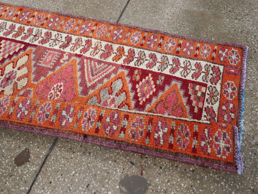 Vintage Turkish Anatolian Runner, No.31892 - Staging