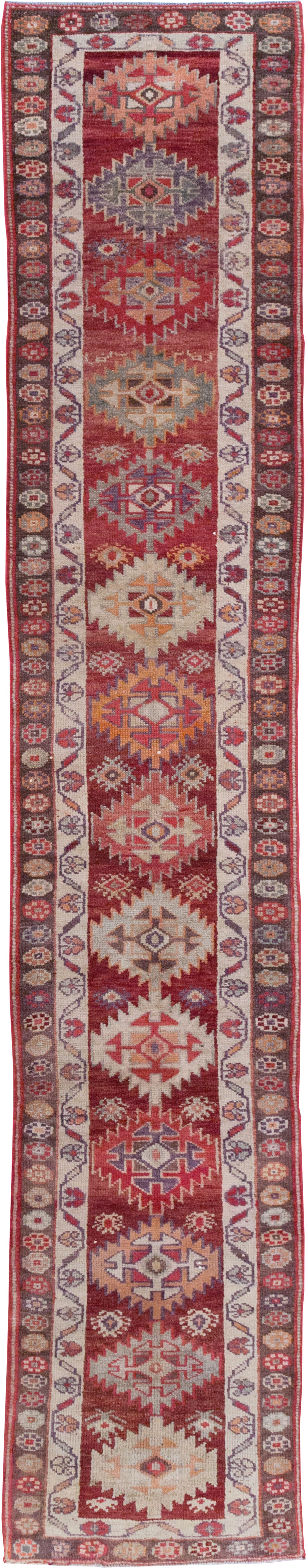 Vintage Turkish Anatolian Runner, No.31893 - Staging