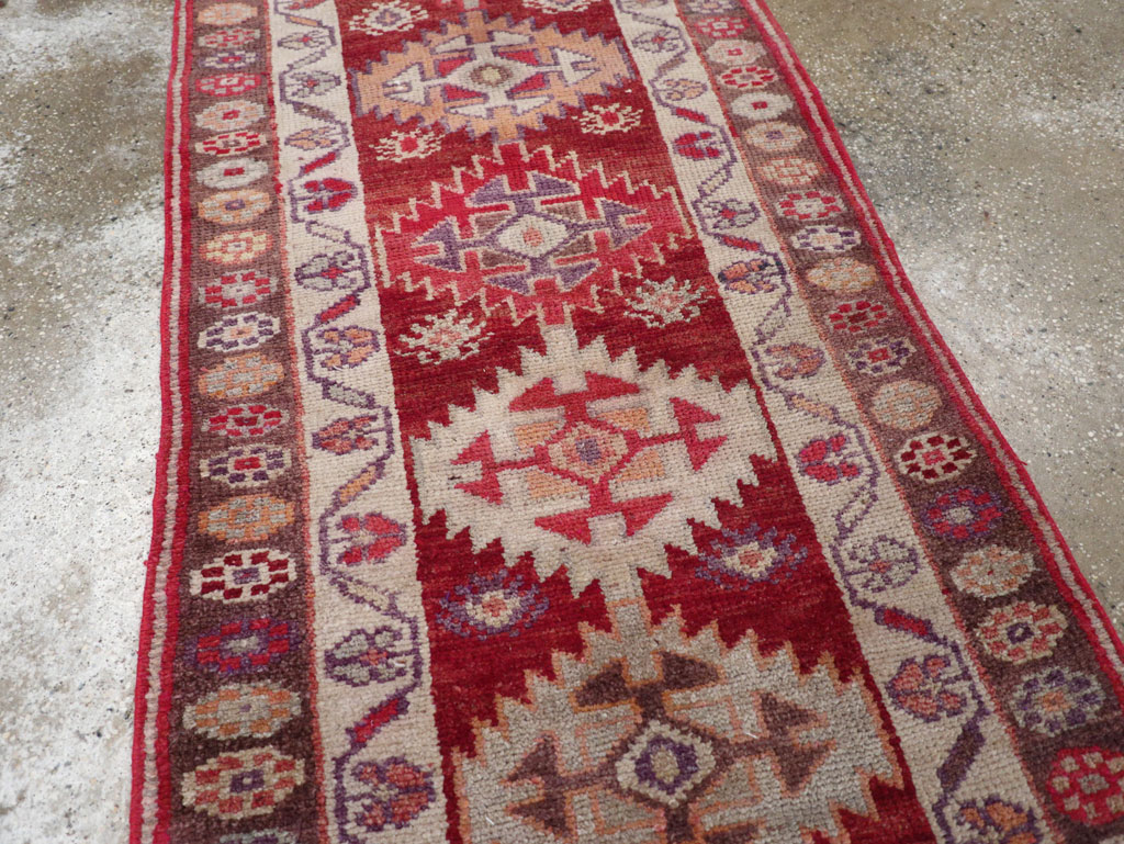Vintage Turkish Anatolian Runner, No.31893 - Staging