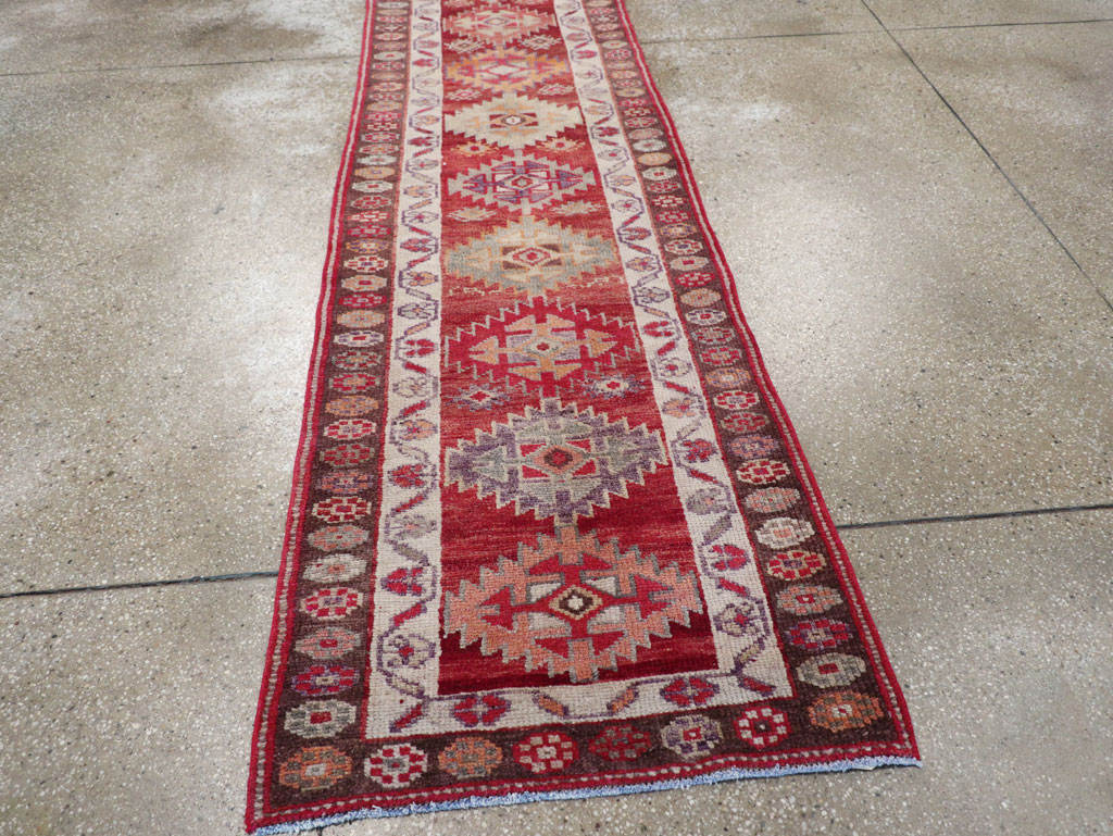 Vintage Turkish Anatolian Runner, No.31893 - Staging