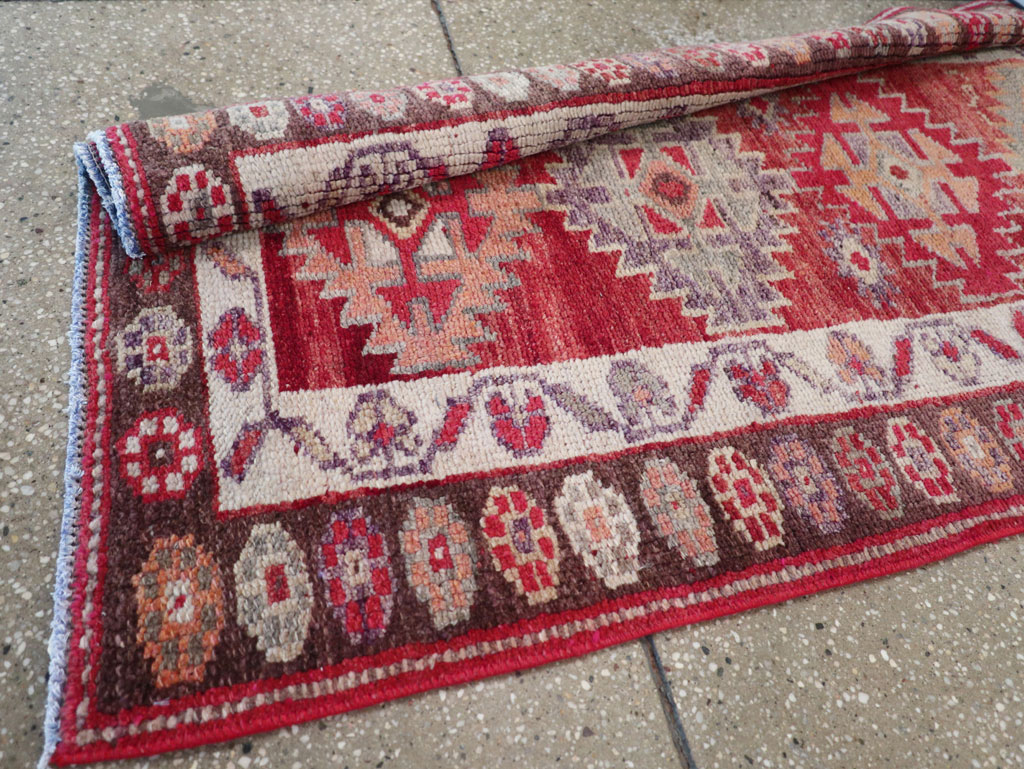 Vintage Turkish Anatolian Runner, No.31893 - Staging