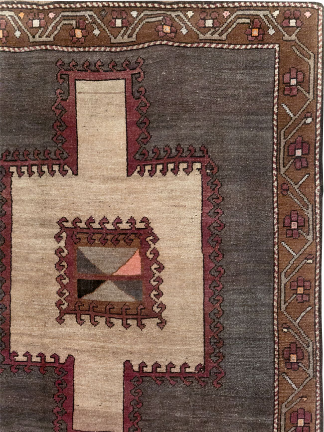 Tribal Vintage Turkish Anatolian Room Size Carpet, No.31897 - Staging