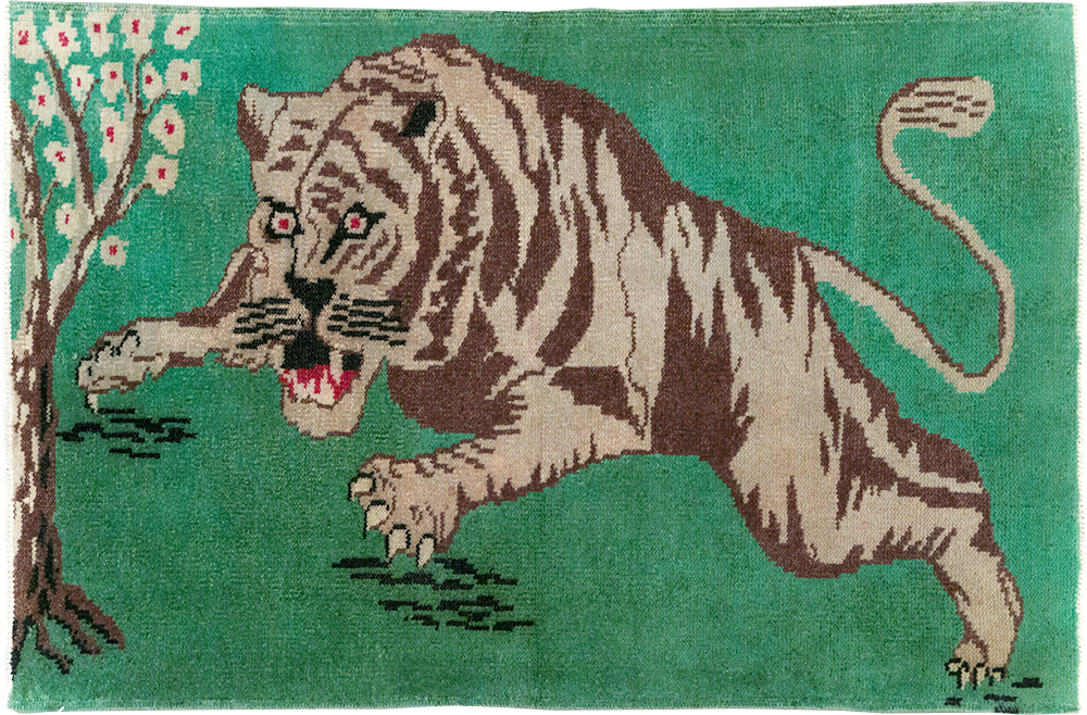 Vintage Turkish Anatolian Pictorial Rug, No.31898 - Staging