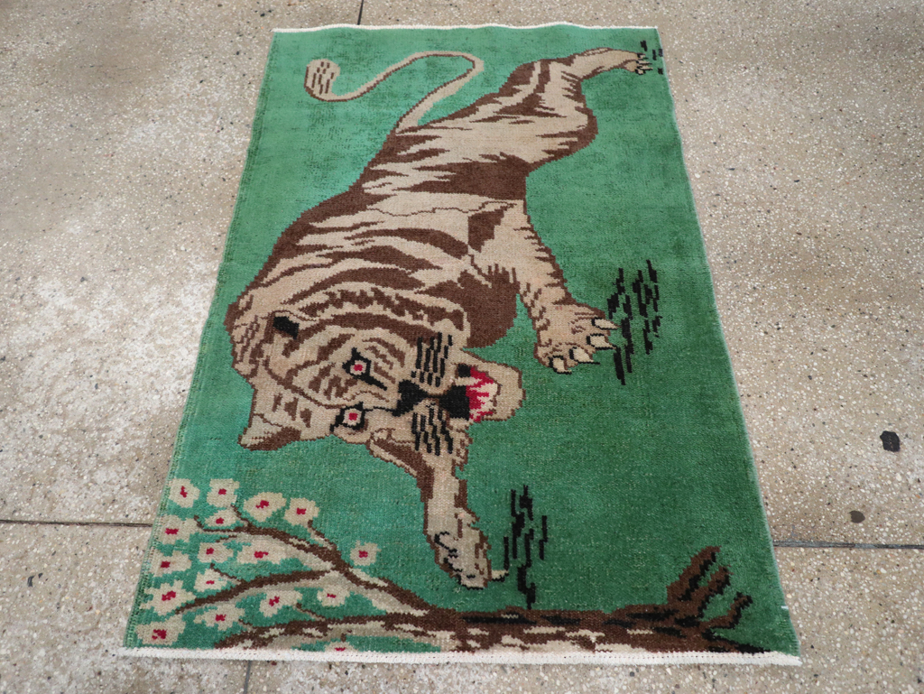 Vintage Turkish Anatolian Pictorial Rug, No.31898 - Staging