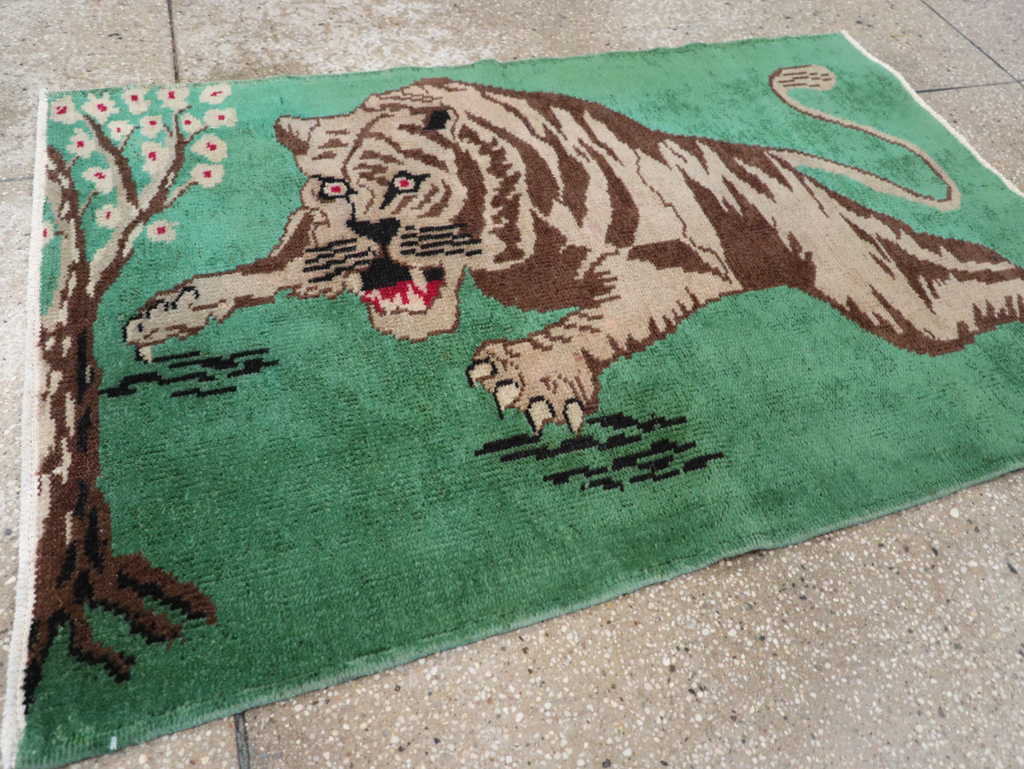 Vintage Turkish Anatolian Pictorial Rug, No.31898 - Staging