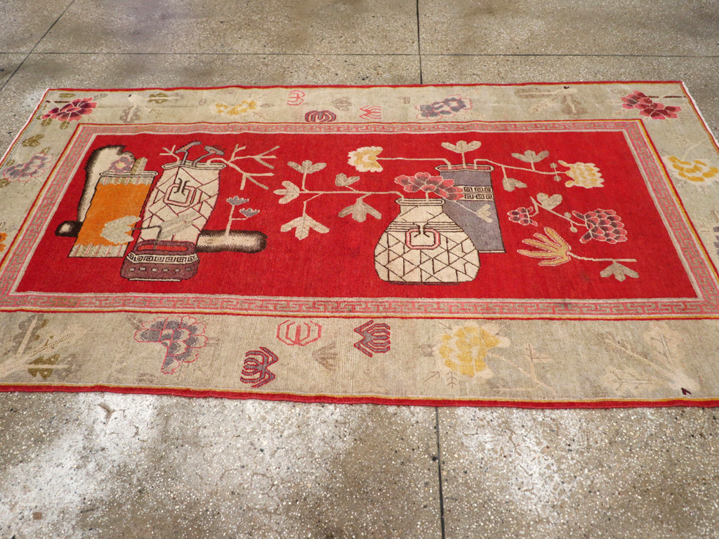 Vintage East Turkestan Pictorial Vase Khotan, No.31902 - Staging