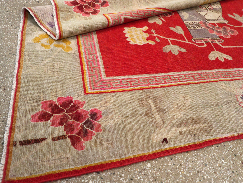 Vintage East Turkestan Pictorial Vase Khotan, No.31902 - Staging