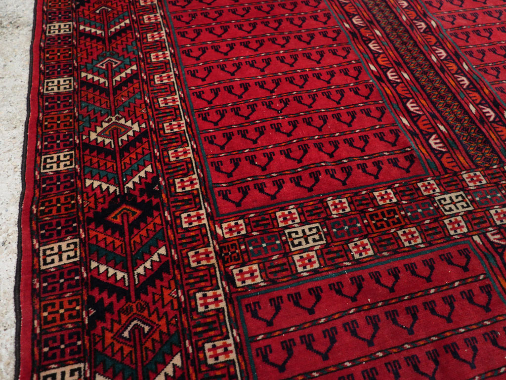 Vintage Central Asian Tekke Accent Rug, No.31915 - Staging