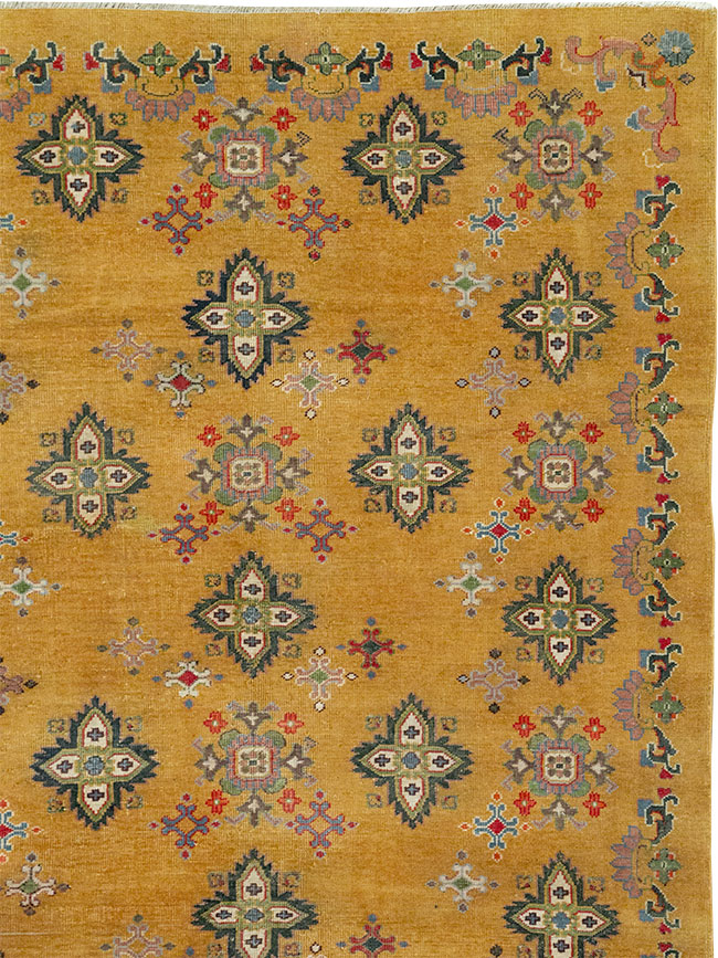 Vintage Indian Room Size Carpet, No.31921 - Staging
