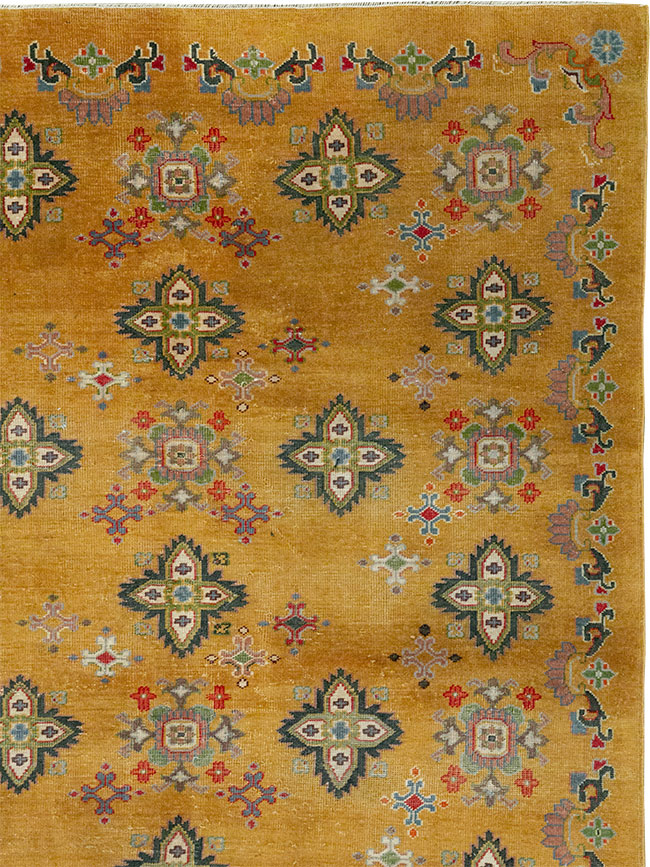Vintage Indian Room Size Carpet, No.31921 - Staging