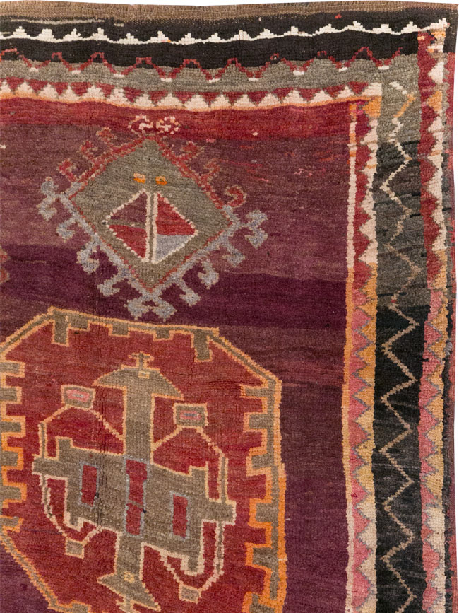 Vintage Turkish Anatolian Small Room Size Carpet, No.31925 - Staging