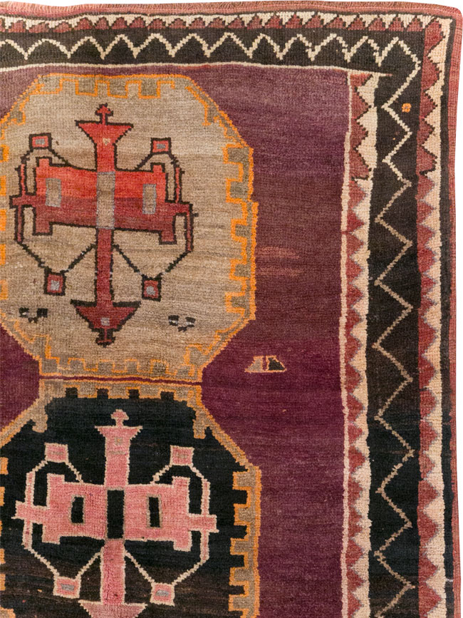 Vintage Turkish Anatolian Small Room Size Carpet, No.31925 - Staging