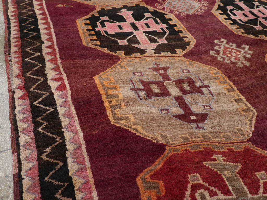 Vintage Turkish Anatolian Small Room Size Carpet, No.31925 - Staging