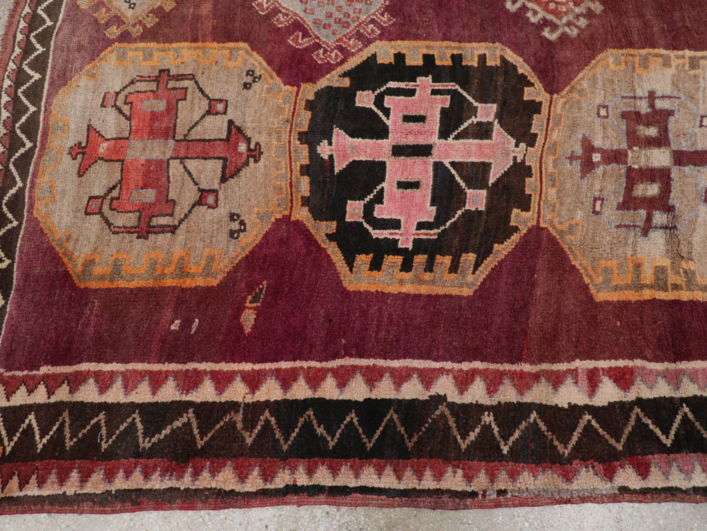 Vintage Turkish Anatolian Small Room Size Carpet, No.31925 - Staging