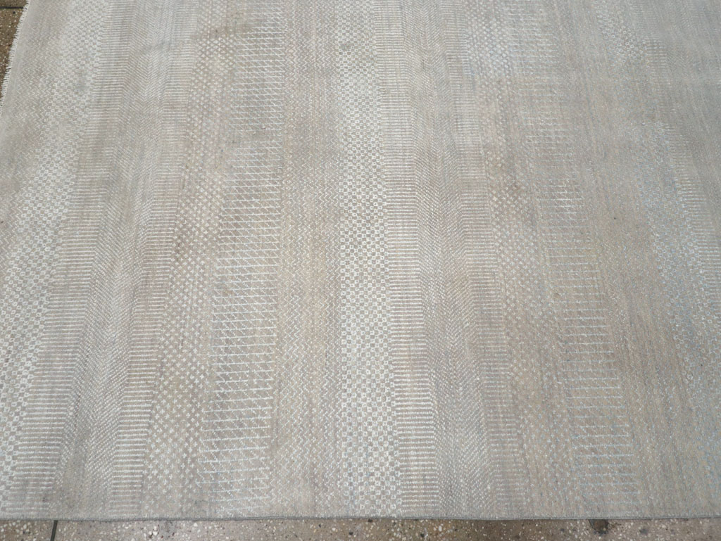 Modern Indian Room Size Carpet, No.31936 - Staging