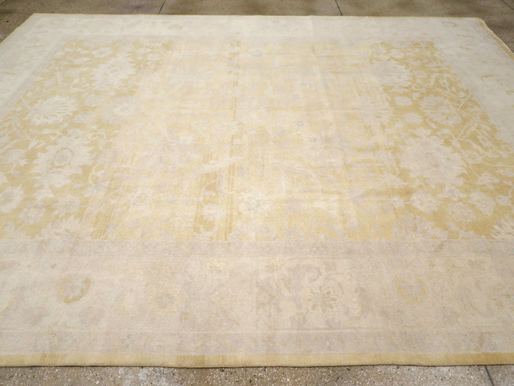 Modern Indian Agra Style Room Size Carpet, No.31956 - Staging